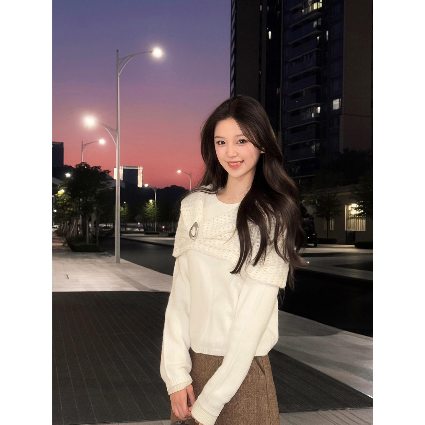 白色松弛感披肩长袖毛衣女春季新款慵懒风百搭圆领套头针织衫上衣