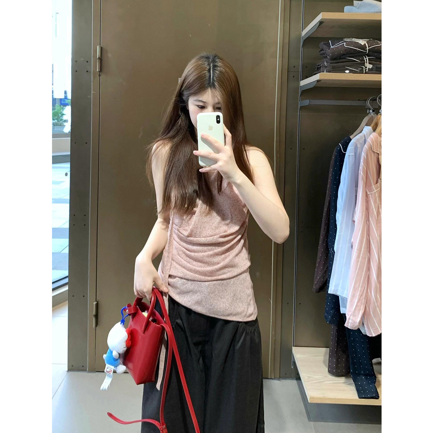 设计感不对称交叉挂脖飘带V领背心女新款纯欲风修身无袖套头上衣,女装/女士精品,背心吊带,淘宝优惠券,粉丝福利购,淘宝优惠卷