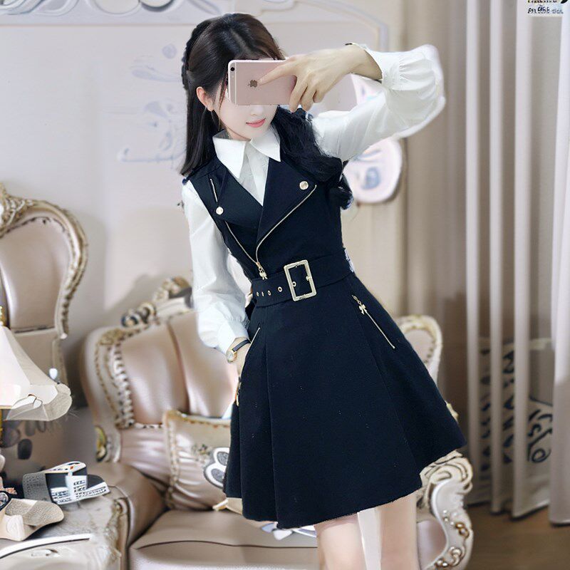 英伦气质时尚连衣裙显瘦收腰设计感背心裙修身百搭两件套2024套装