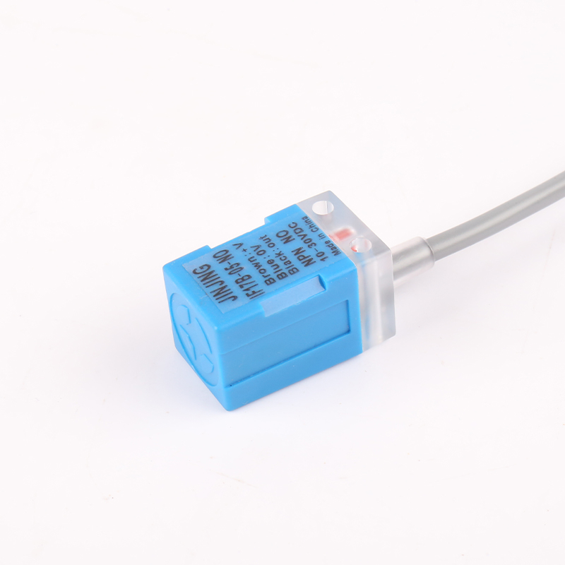 近接开关IF17N-10-P0 IF17B-05-NO IF17B-05-DO方形电梯感应器