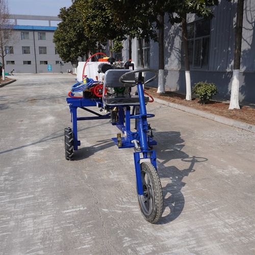 三轮自走式打药机蔬菜玉米小麦农田打药车乘坐式高架喷杆式喷药机