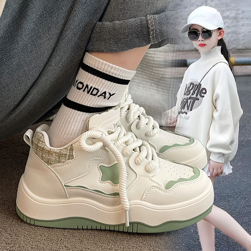 增高女童休闲板鞋软底皮面2023新款秋季面包鞋厚底女孩学生运动鞋