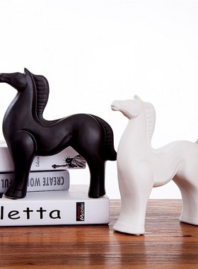 现代极简风轻奢黑白抽象马动物书柜酒柜客厅样板房间软装饰品摆件