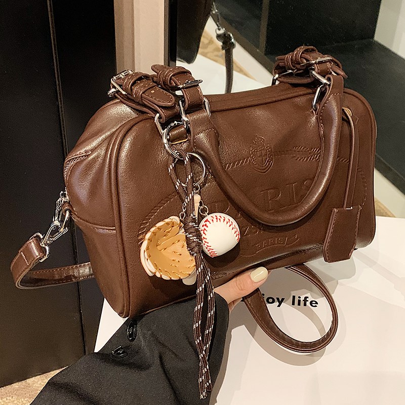 高级质感b手拎包包女包2024新款大容量小众复古单肩包通勤斜挎包