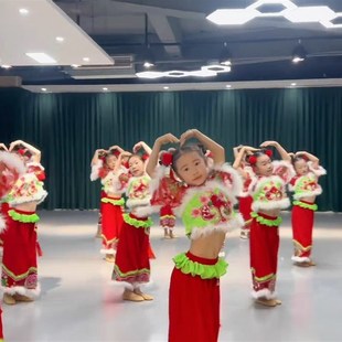 小荷风采妞妞看戏舞蹈表演服中国梦娃演出服儿童喜庆开门红秧歌服