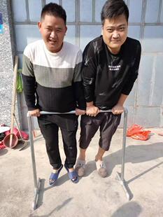 女装服装店童装衣架展示架落地式钢管水管摆地摊货架挂衣单杆架子