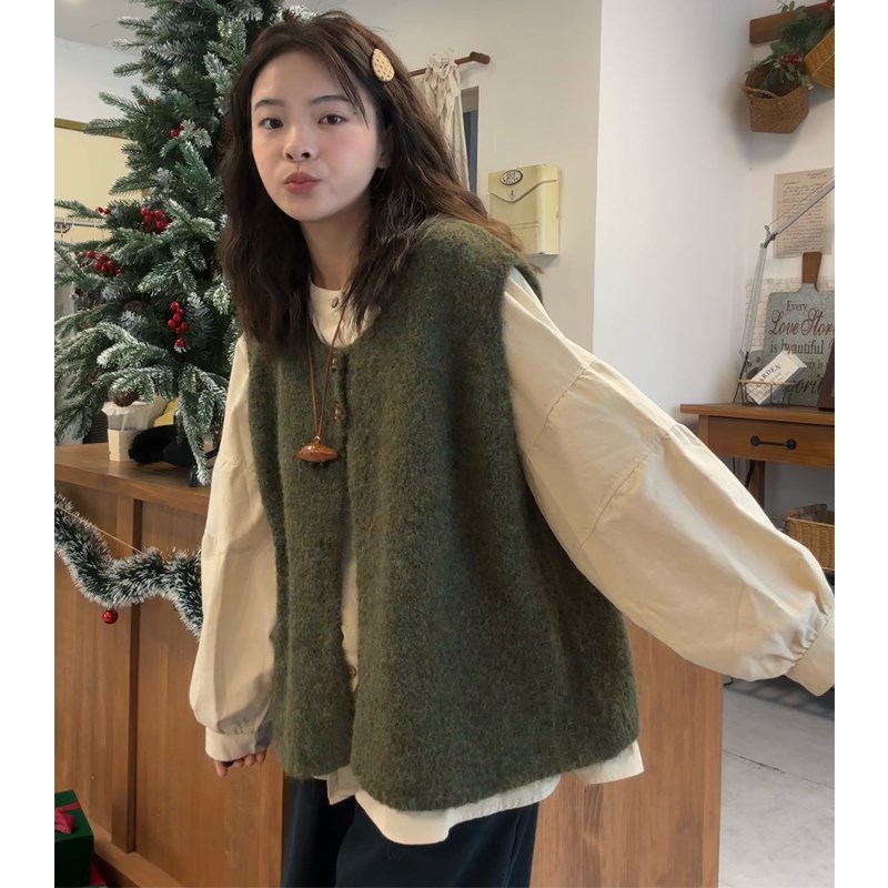 大码女装2025早春新款胖mm复古宽松针织马甲+圆领衬衫时尚两件套