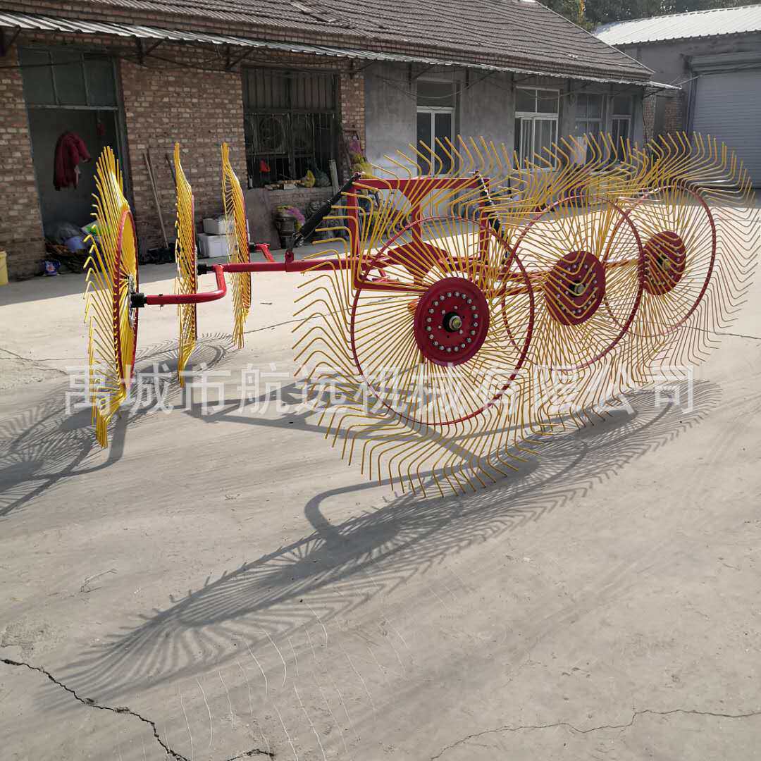 悬挂式的指盘式搂草机 4盘6盘的圆盘式秸秆地膜搂膜拾机 加密80齿