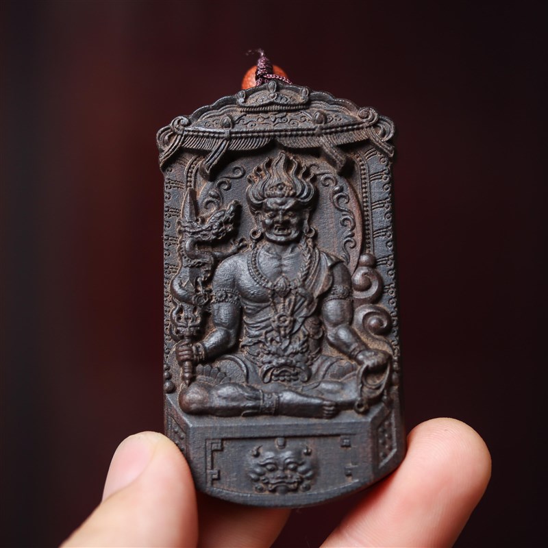 沉香木雕十二生肖转运牌菩萨男女本命佛像八大守护神观音挂件吊坠