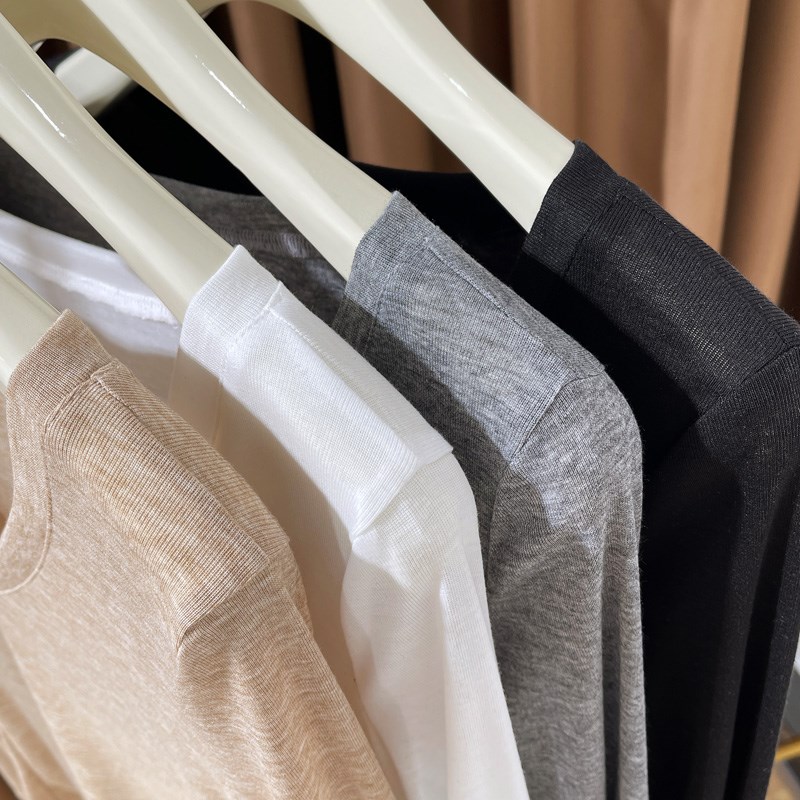 大领口灰色薄款打底衫女2024新款低胸V领内搭显瘦小衫针织上衣秋