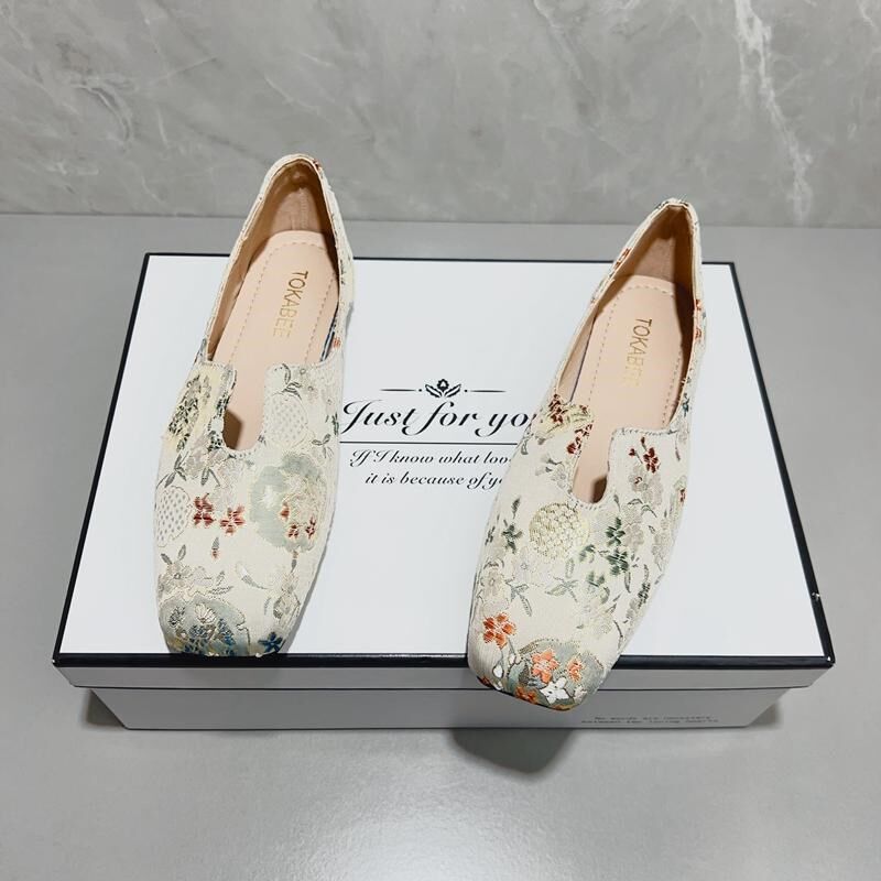 国风新中式平底方头单鞋女2025新款复古风软底刺绣汉服豆豆奶奶鞋