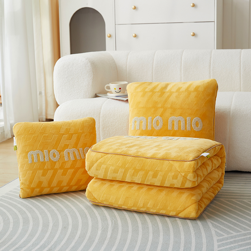 冬季新款加厚抱枕被两用沙发办公室午睡汽车客厅床上二合一