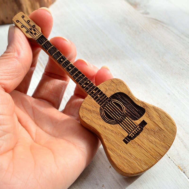 实木创意吉他造型拨片套盒磁吸收纳木质拨片盒吉他摆件弹唱拨片