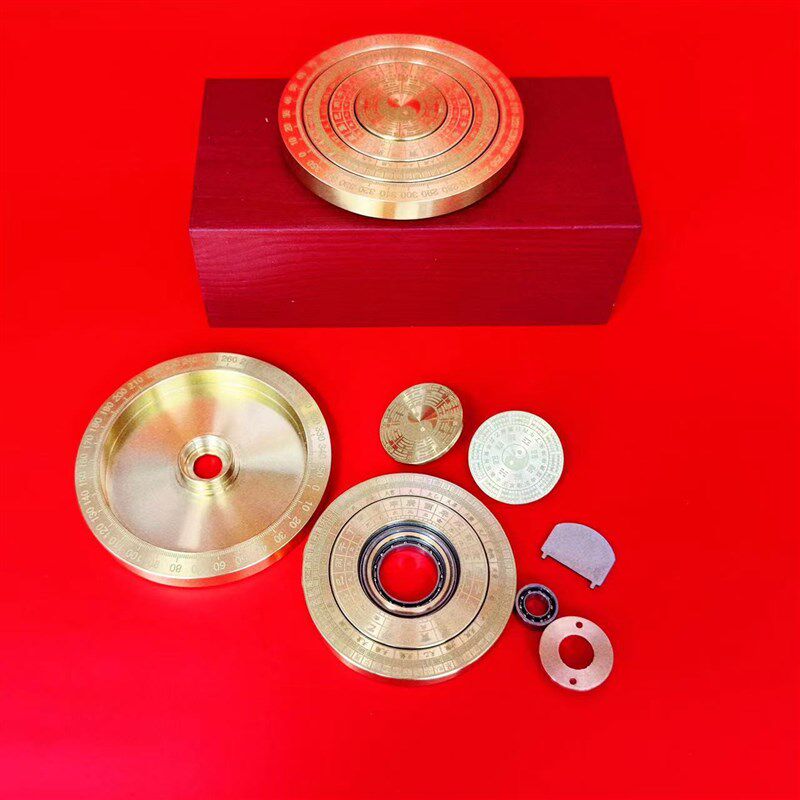 黄铜复古实心随身迷你罗盘太极八卦指尖陀螺手把件轮盘大号