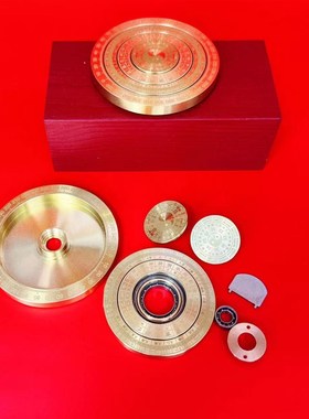 黄铜复古实心随身迷你罗盘太极八卦指尖陀螺手把件轮盘大号