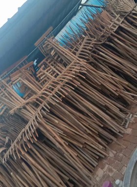 民俗老物件老农具装饰木耙土楼铁锹扁担农庄影视道具农场农耕文化