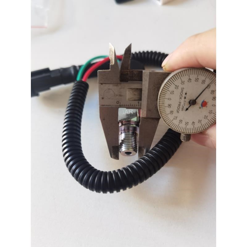 厦工30 50 951H 956H装载机铲车专用倒挡 倒车传感器 开关40B0290