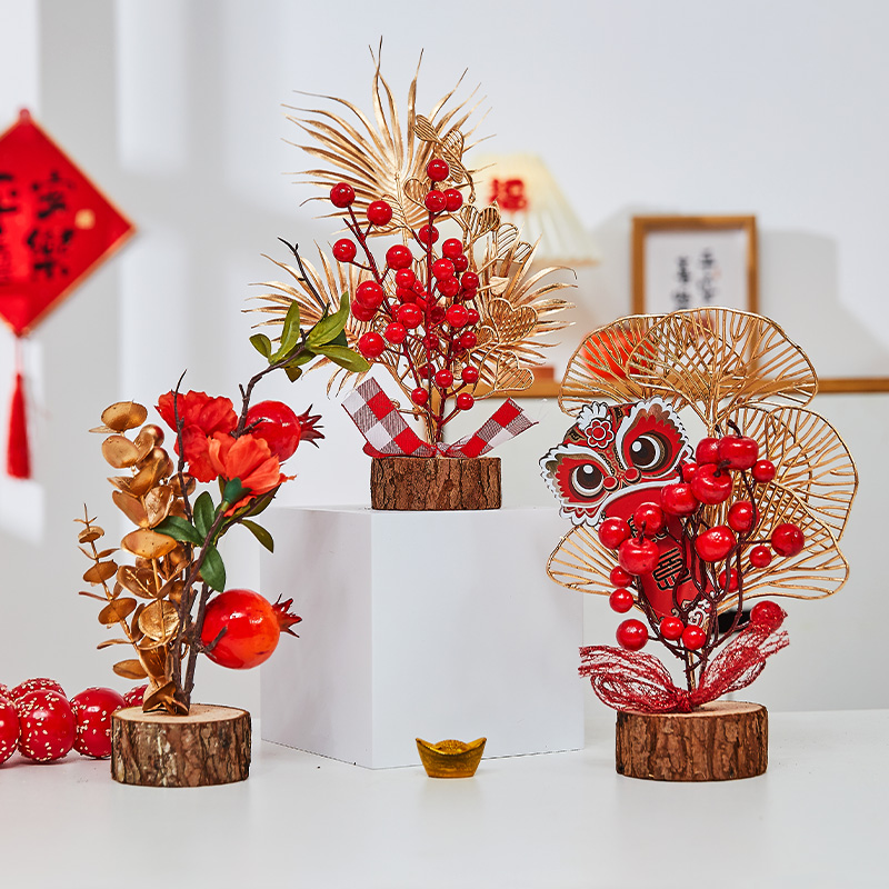 2024龙年元旦装饰红果小发财树桌面摆件商场柜台新年氛围场景布置