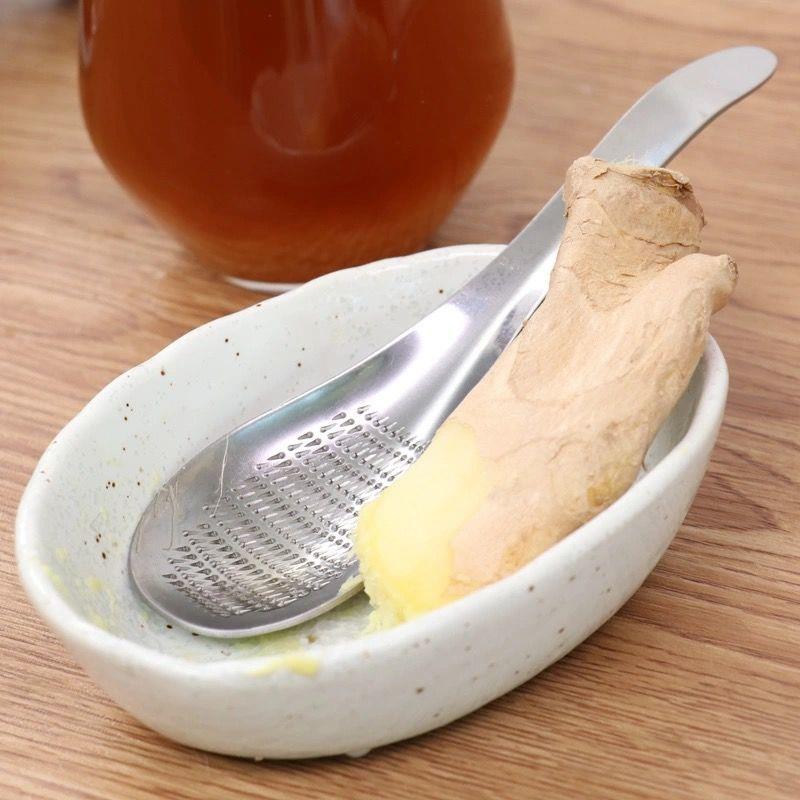 304不锈钢家用磨姜器蒜泥器手压手动研磨勺子磨姜器研磨姜蓉姜汁