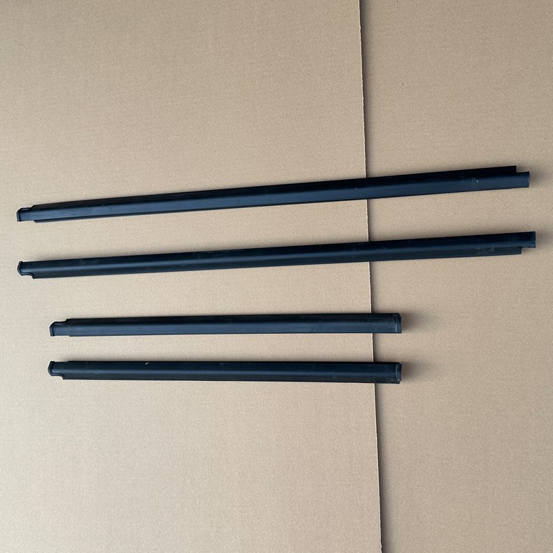 金彭D70 S70 T90 D90狮子座C01吉途09电动汽车外挡水条防水条压条