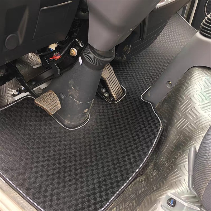 重汽豪沃悍将M2/M3/H2/H3/H5统帅T2/T3/T5智相HOWO货车脚垫