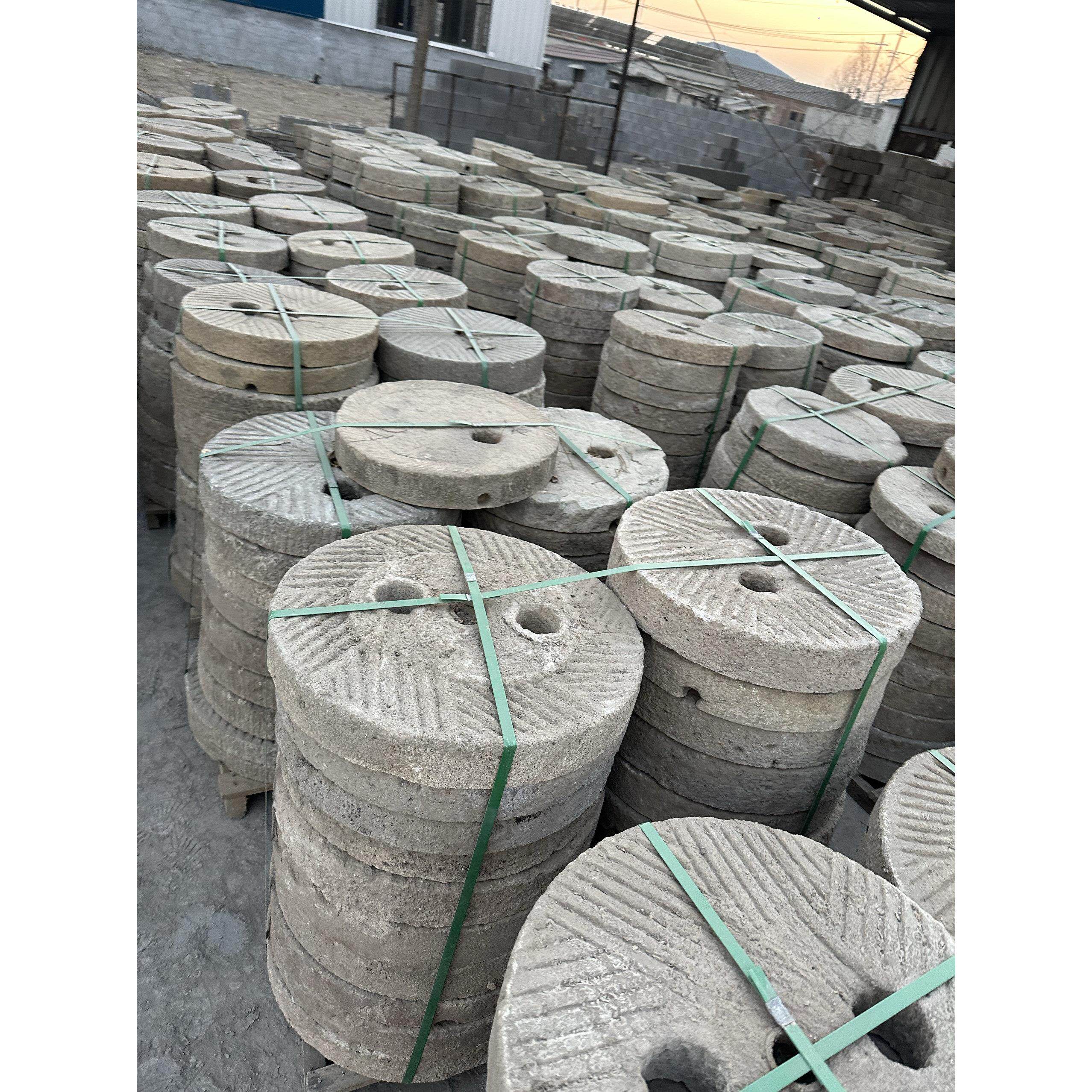 老石磨石碾子大碾盘旧磨盘切片铺路石茶桌流水茶台摆件装饰庭院