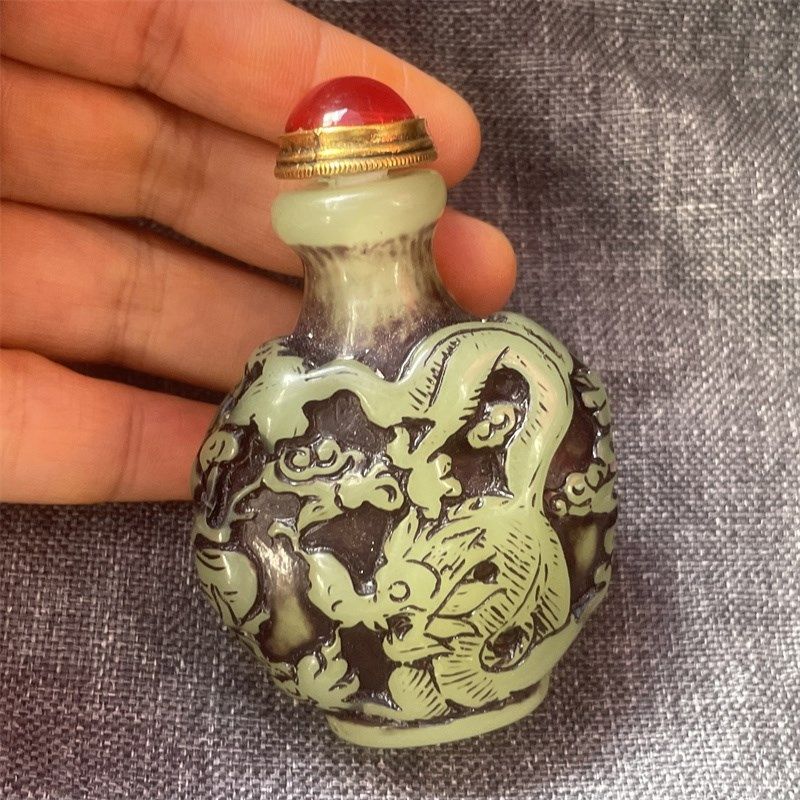 老式带勺鼻烟壶古董怀旧鼻烟具配饰用品古典鼻壶瓶子把玩畅销龙凤