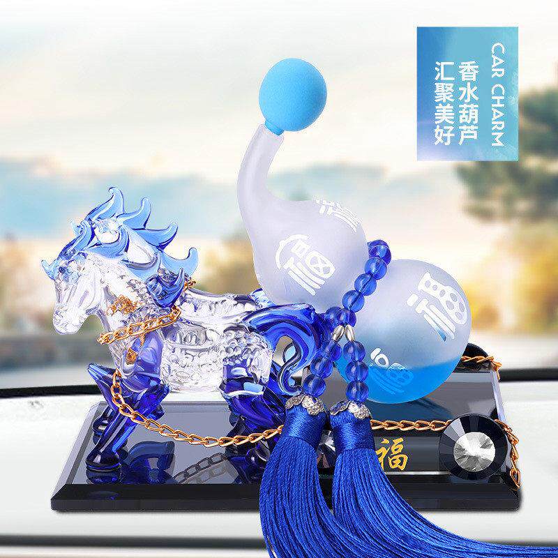 汽车香水座式汽车香水摆件创意马车车内饰品摆件车用车内装饰用品