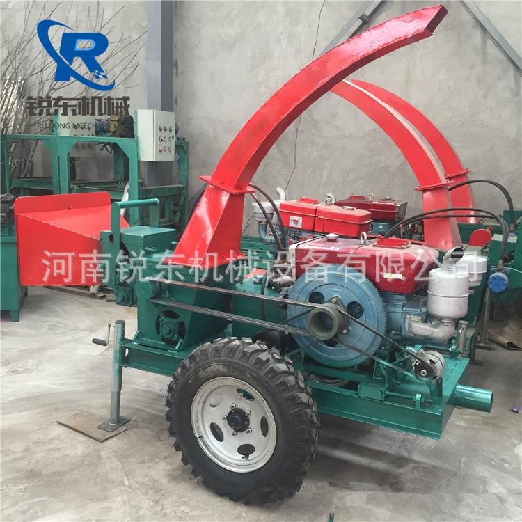 移动式木材粉碎机树枝木条破碎机移动式柴油木材粉碎机