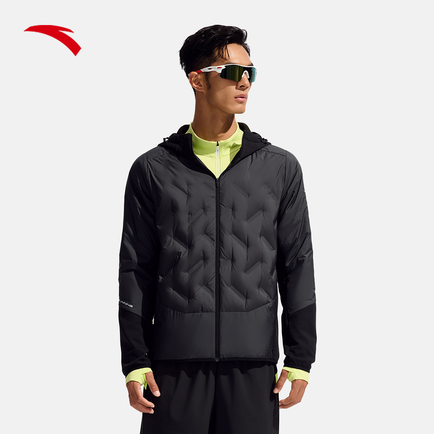 安踏跑步羽绒外套丨轻薄无