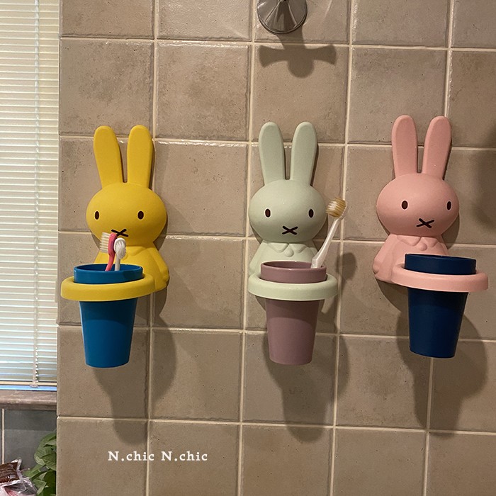 卡通可爱小兔子挂壁式漱口杯架创意儿童挂墙牙刷杯架家用置物架