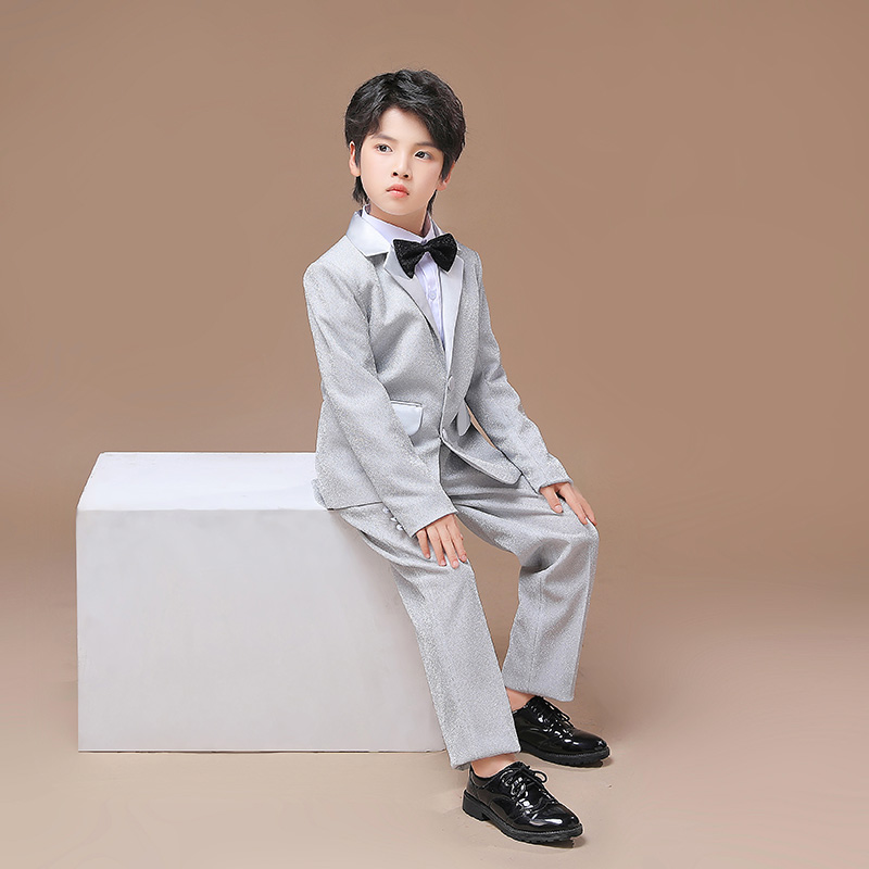 男童银灰色礼服两粒扣西装套装儿童表演服舞台装小学生钢琴演出服