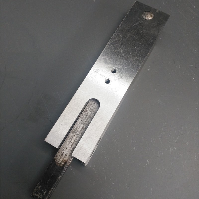 河北钉箱机12001400钉箱机订箱机机头叉刀插刀冲头纸箱机械配件