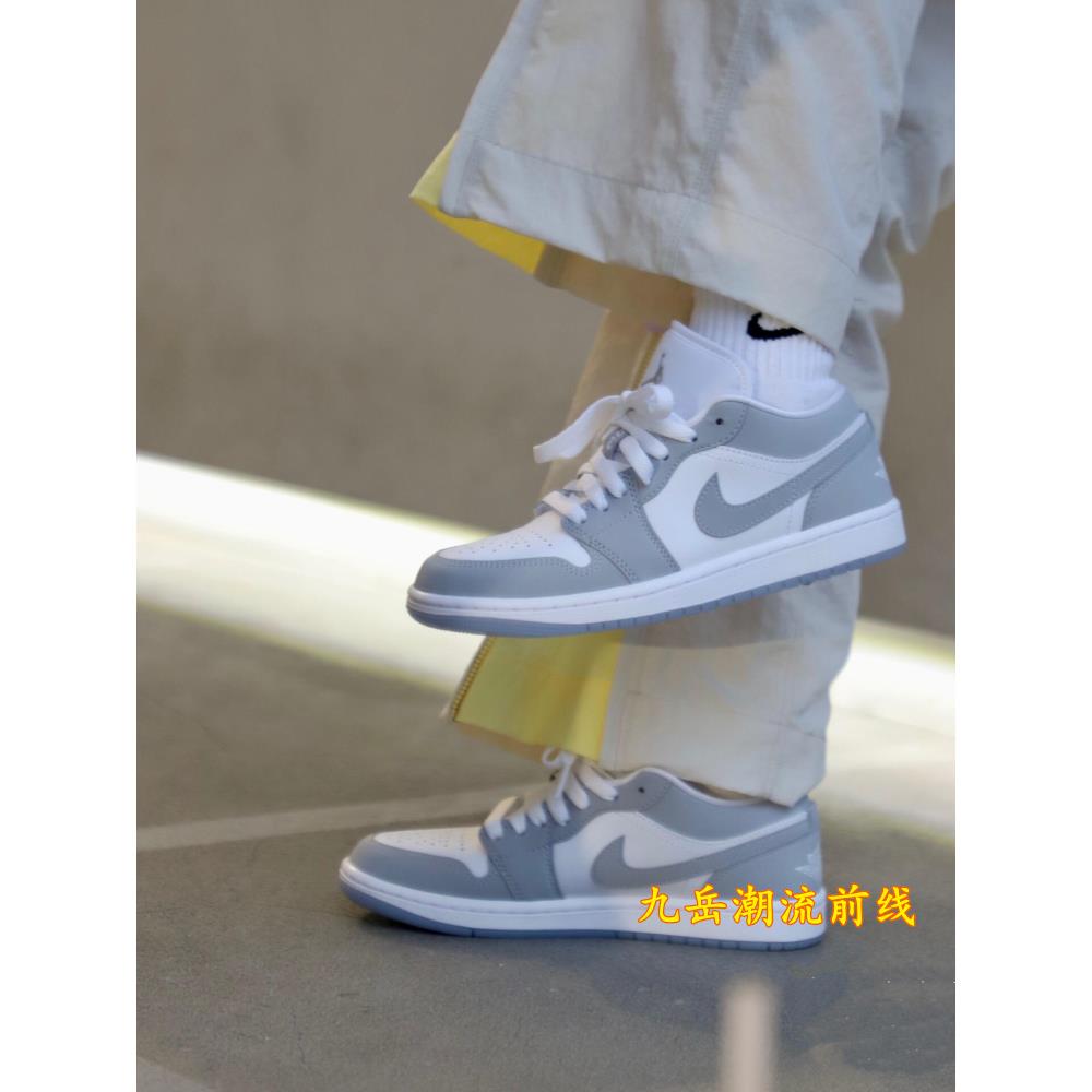 板鞋AJ1低帮运动灰白烟水