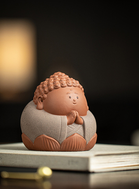 久造欢喜神仙工位小如来陶瓷创意办公室桌面装饰家居客厅摆设