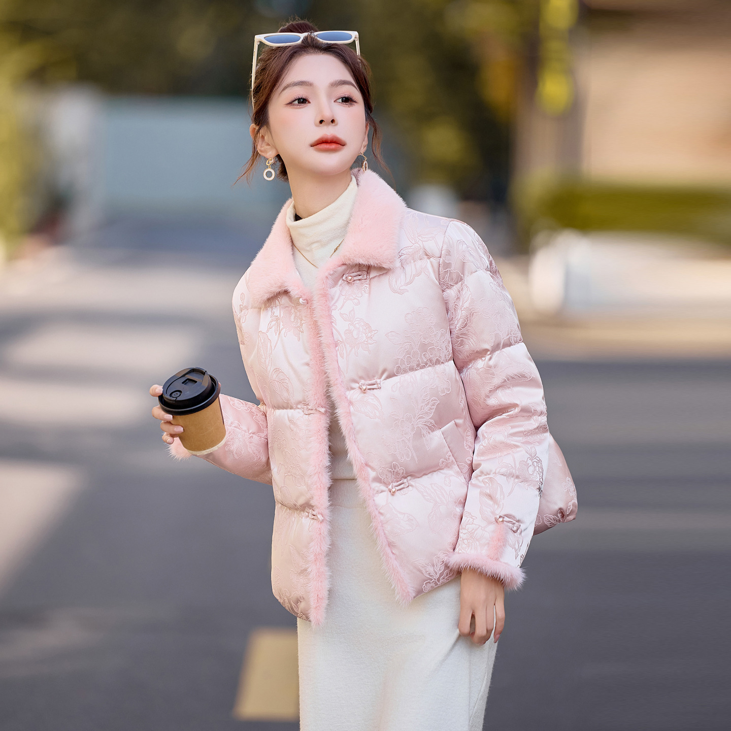 云梦集新中式国风羽绒服女2025冬季时尚超好看提花盘扣白鸭绒外套