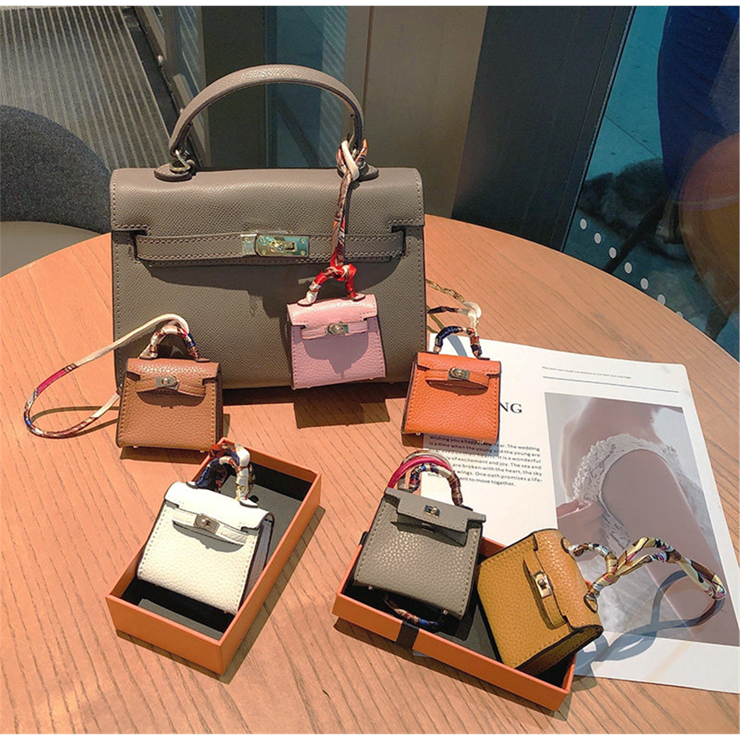 LV&GEDETE官方旗舰店耳机收纳包挂件女迷你凯莉包汽车钥匙扣挂饰