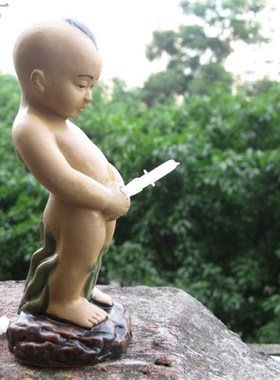 假山盆景上水石陶瓷尿童鱼缸摆设喷水小孩物水族装饰品