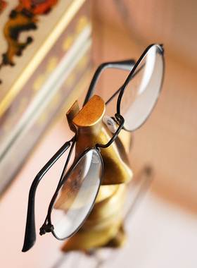 现代创意铜色树脂鼻子造型眼镜架卧室书桌时尚个性眼镜支架