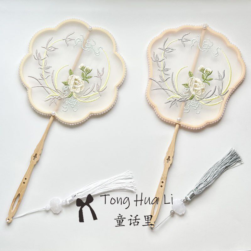 儿童汉服扇子团扇女童走秀拍摄长八瓣扇跳舞蹈刺绣古风宫扇