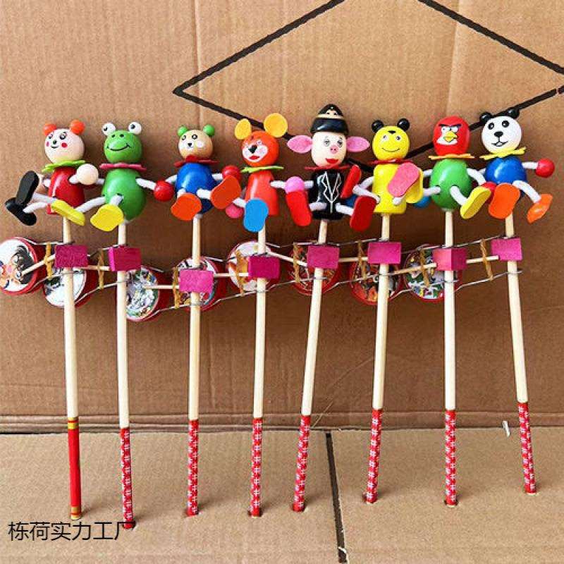 手摇摇摇摇鼓摇鼓鼓新款手摇木制鼓地摊木头人木偶手摇玩具卡