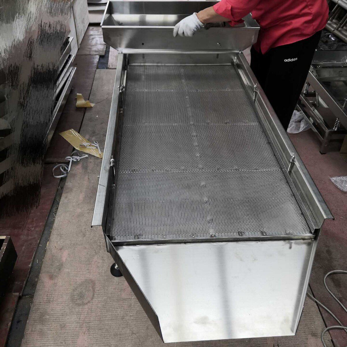 振动筛震动筛电动筛筛选机直线筛不锈钢炒货龙虾筛机水口塑料
