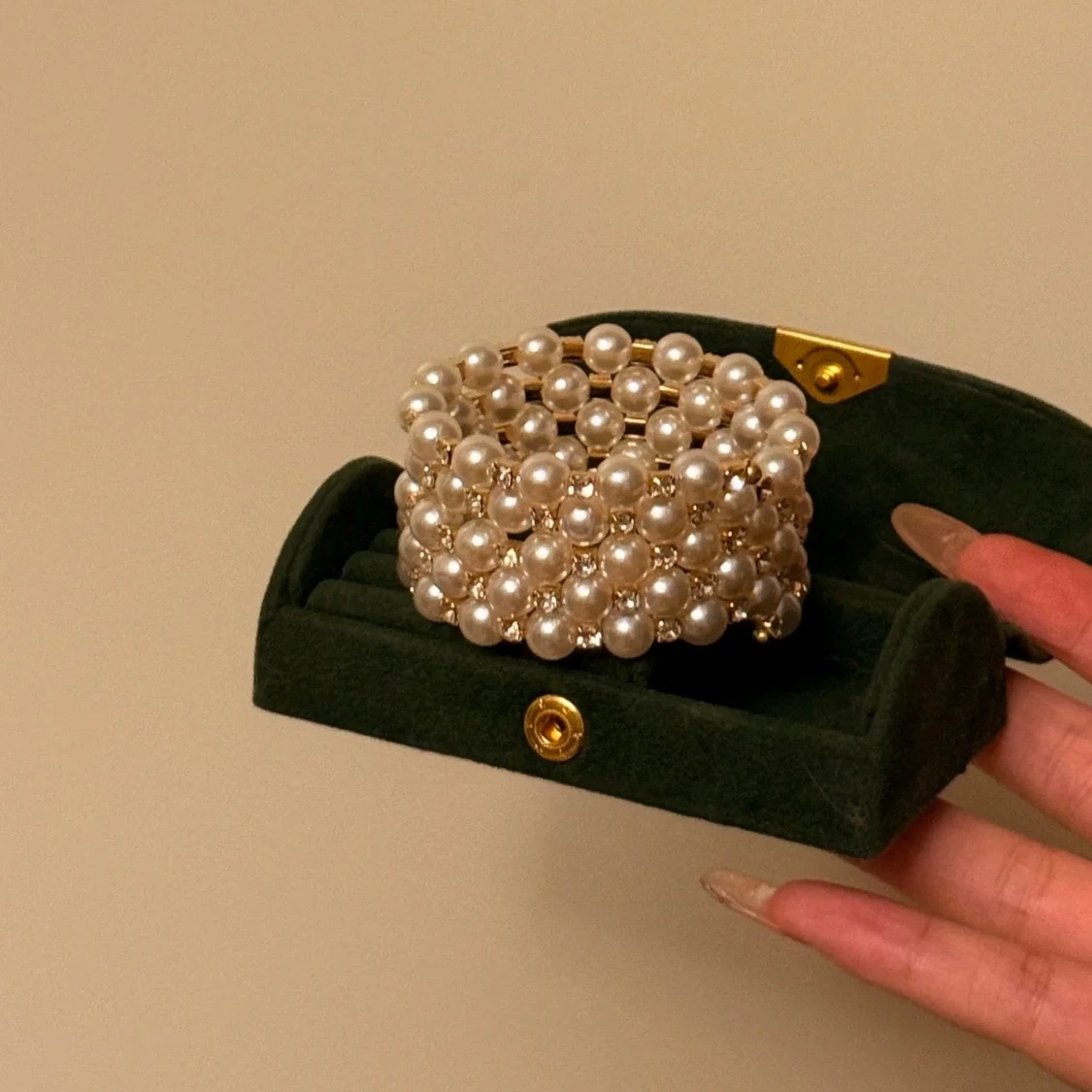 中古珍珠水钻多层设计手镯2025新款复古设计感时尚轻奢独特手饰女