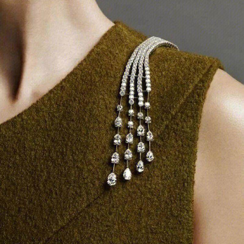 高级星星流苏胸针高端档精致时尚女设计感小众轻奢配大衣奢华气质