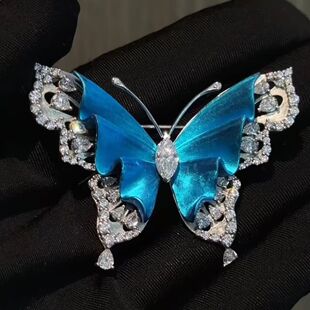「冰蓝悸动」意大利重工设计蓝新款蝴蝶闪钻胸针气质轻奢晚宴配饰