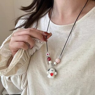 可爱萌趣抽拉爱心白色毛绒小狗吊坠项链女秋冬长款挂脖毛衣链配饰