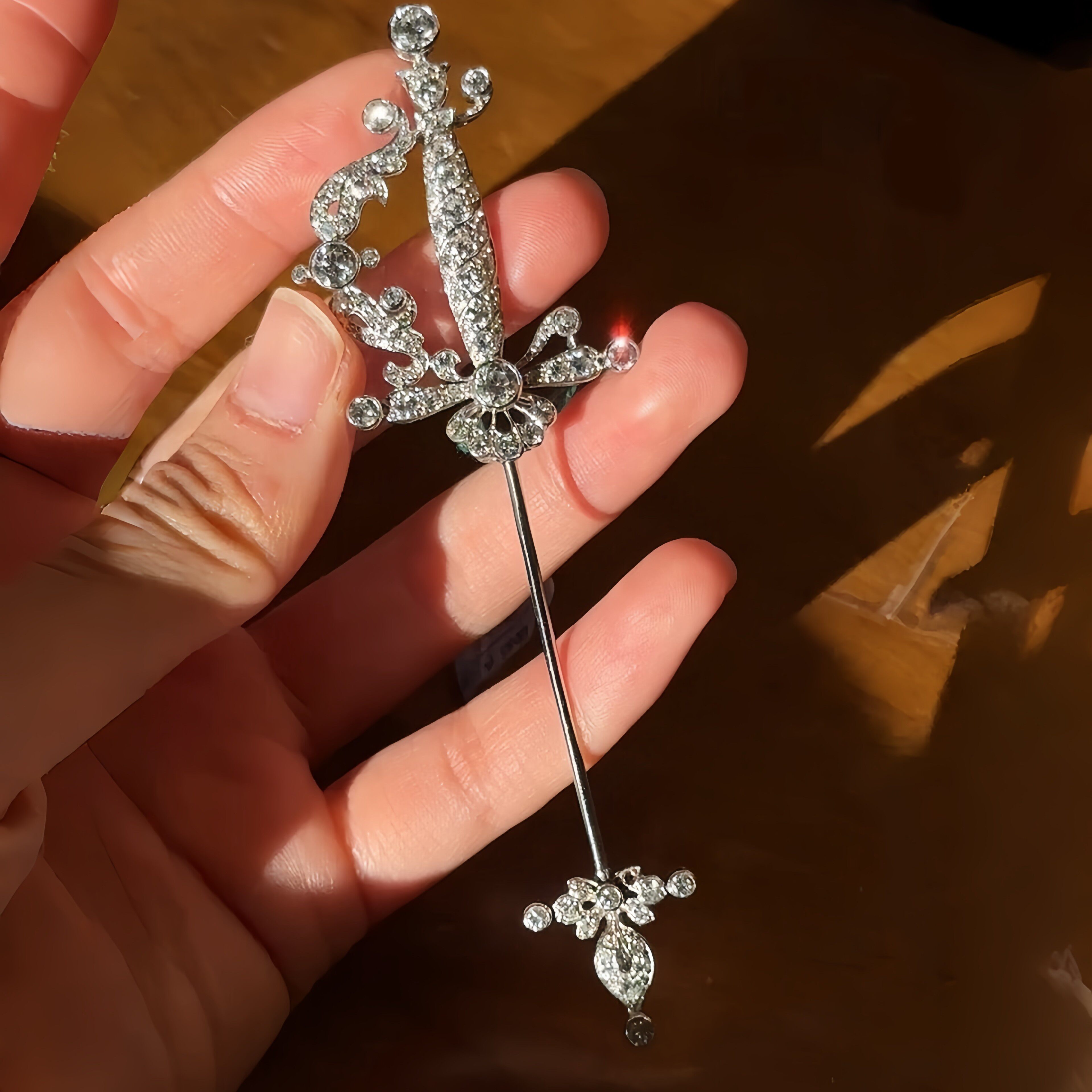 银色满钻骑士宝剑胸针中古vintage欧式男女西装大衣领口别针配饰