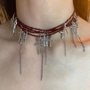 日系暗黑风十字架多层流苏项链女红色串珠锁骨链朋克男choker颈链