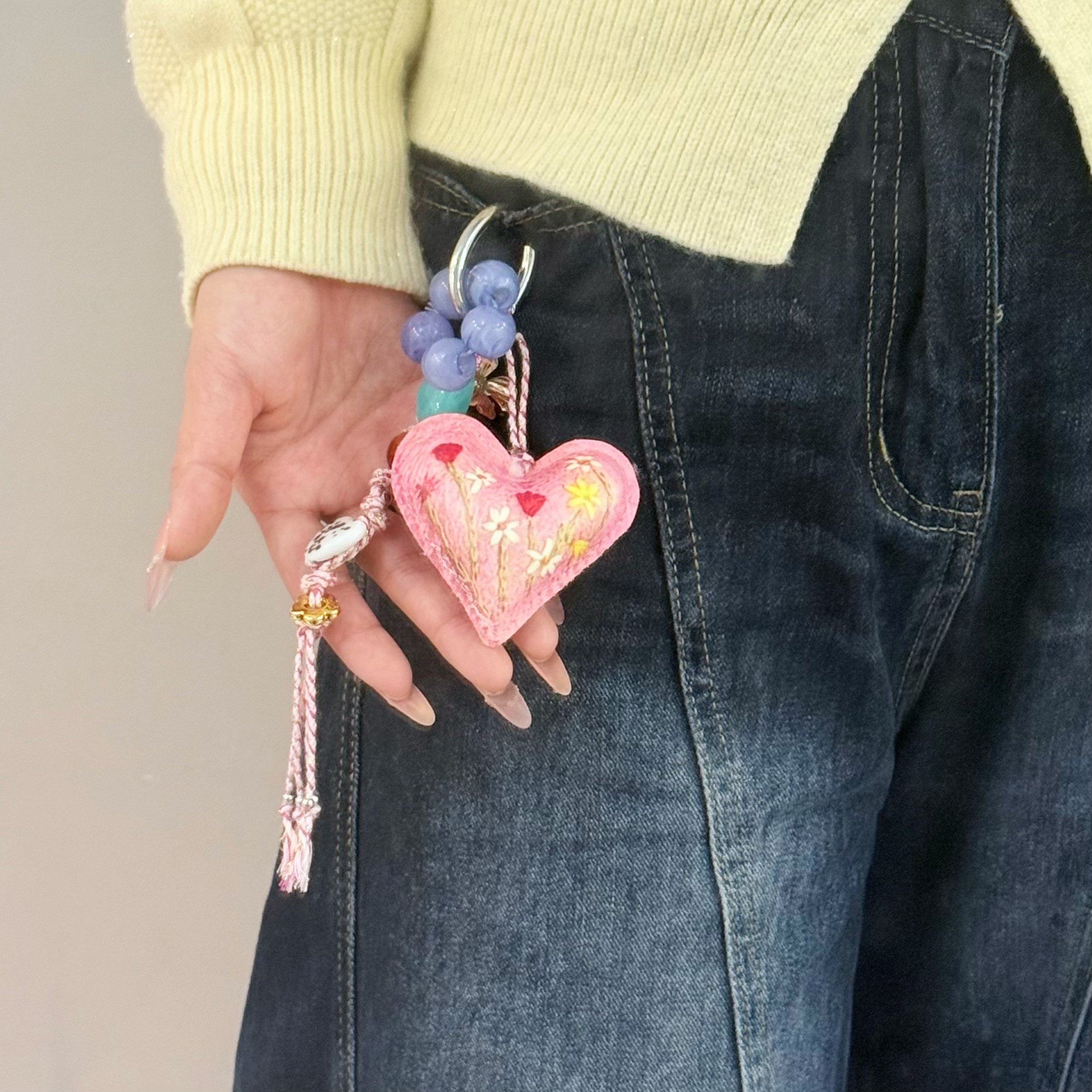 尼泊尔手工复古爱心多元素串珠钥匙扣秋冬款包包牛仔裤挂件ins风