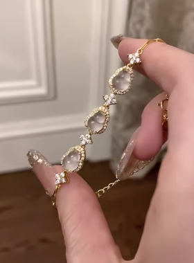 清透感葫芦手链时尚小众日常通勤轻奢千金感2025新款高级气质手饰